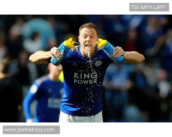 足球明星赛场饮料选择揭秘健康与能量的完美搭配