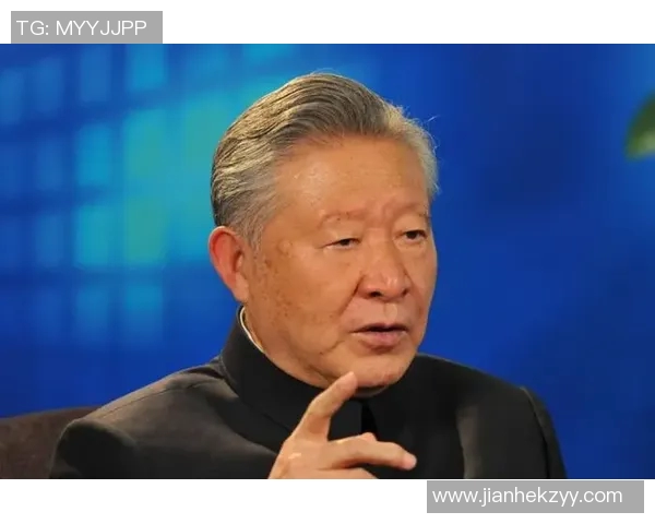 足球明星陈启诺的成长之路与辉煌成就揭秘